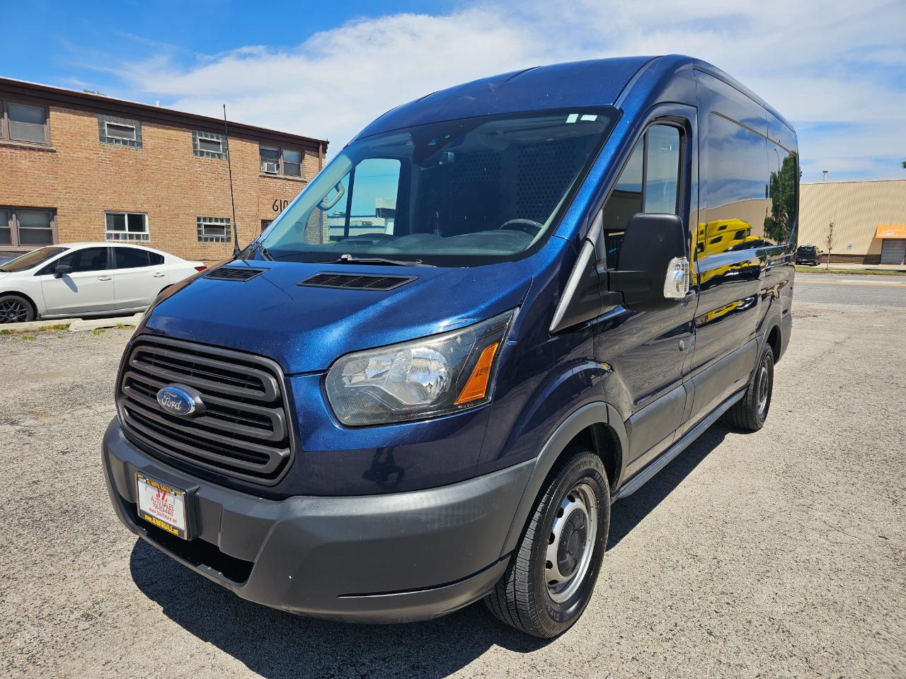 Ford Transit Cargo Van T-250 130" Med Rf 9000 GVWR Sliding RH Dr 2015