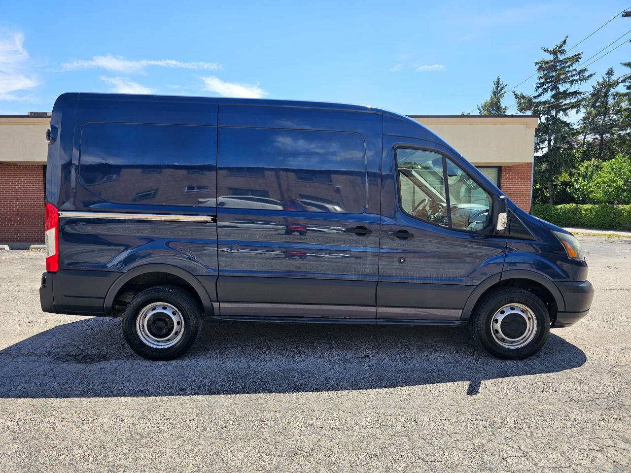 Ford Transit Cargo Van T-250 130" Med Rf 9000 GVWR Sliding RH Dr 2015