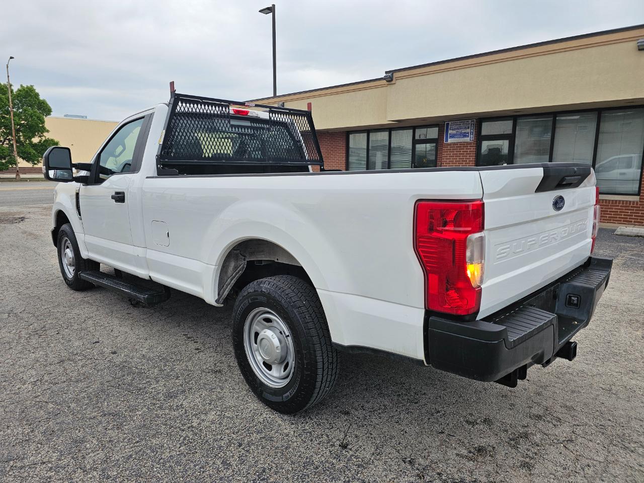 Ford Super Duty F-250 SRW XLT 2WD Reg Cab 8' Box 2020