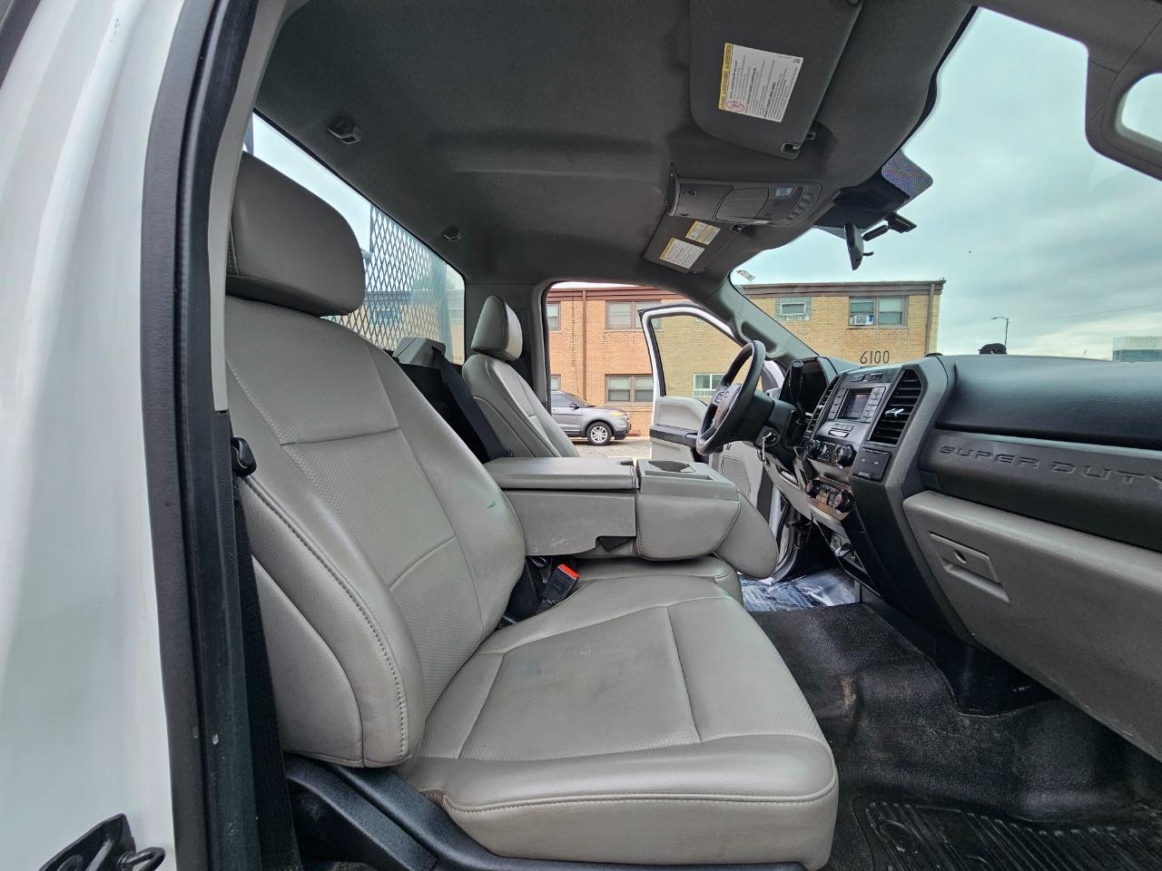 Ford Super Duty F-250 SRW XLT 2WD Reg Cab 8' Box 2020