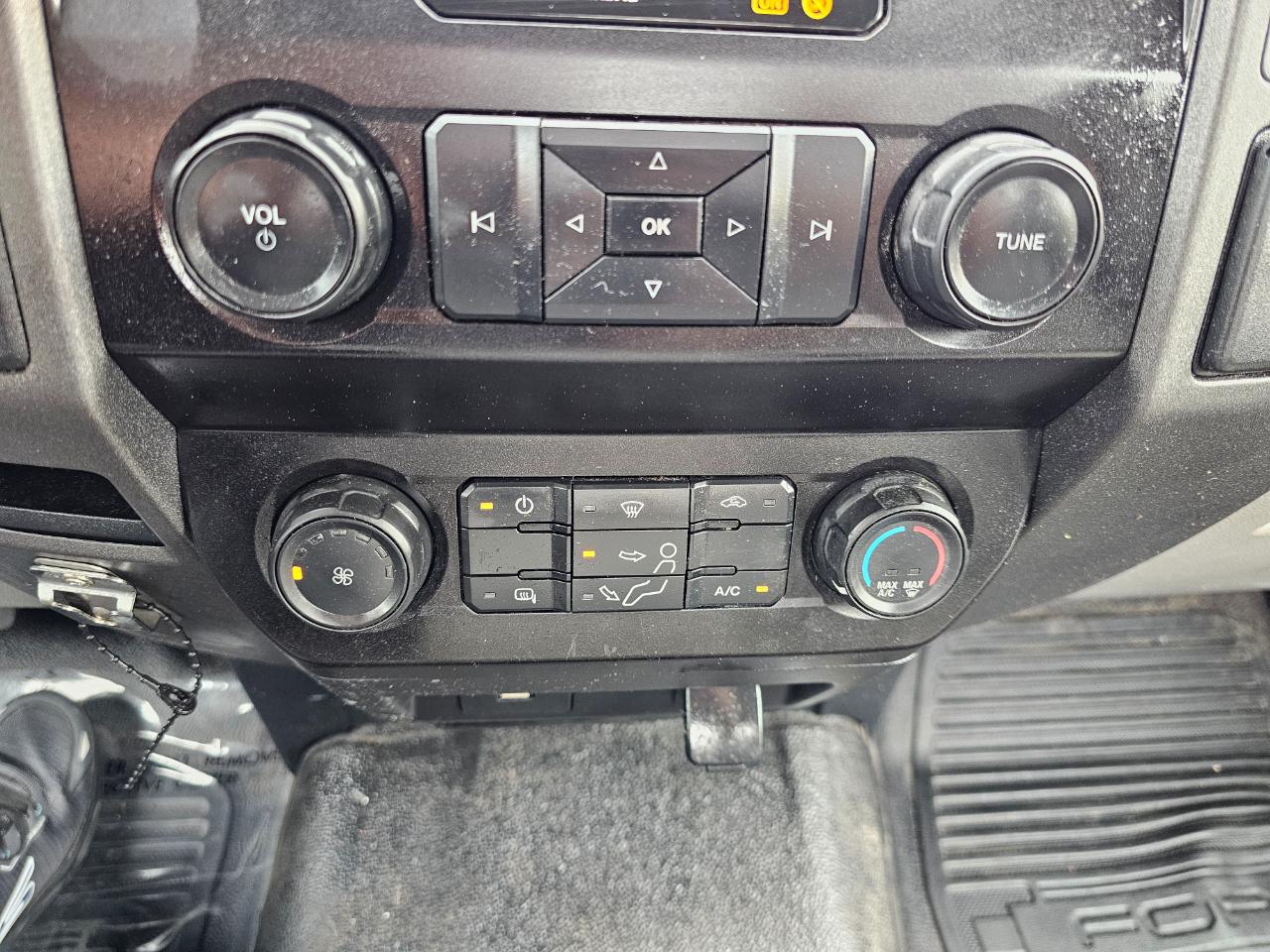 Ford Super Duty F-250 SRW XLT 2WD Reg Cab 8' Box 2020