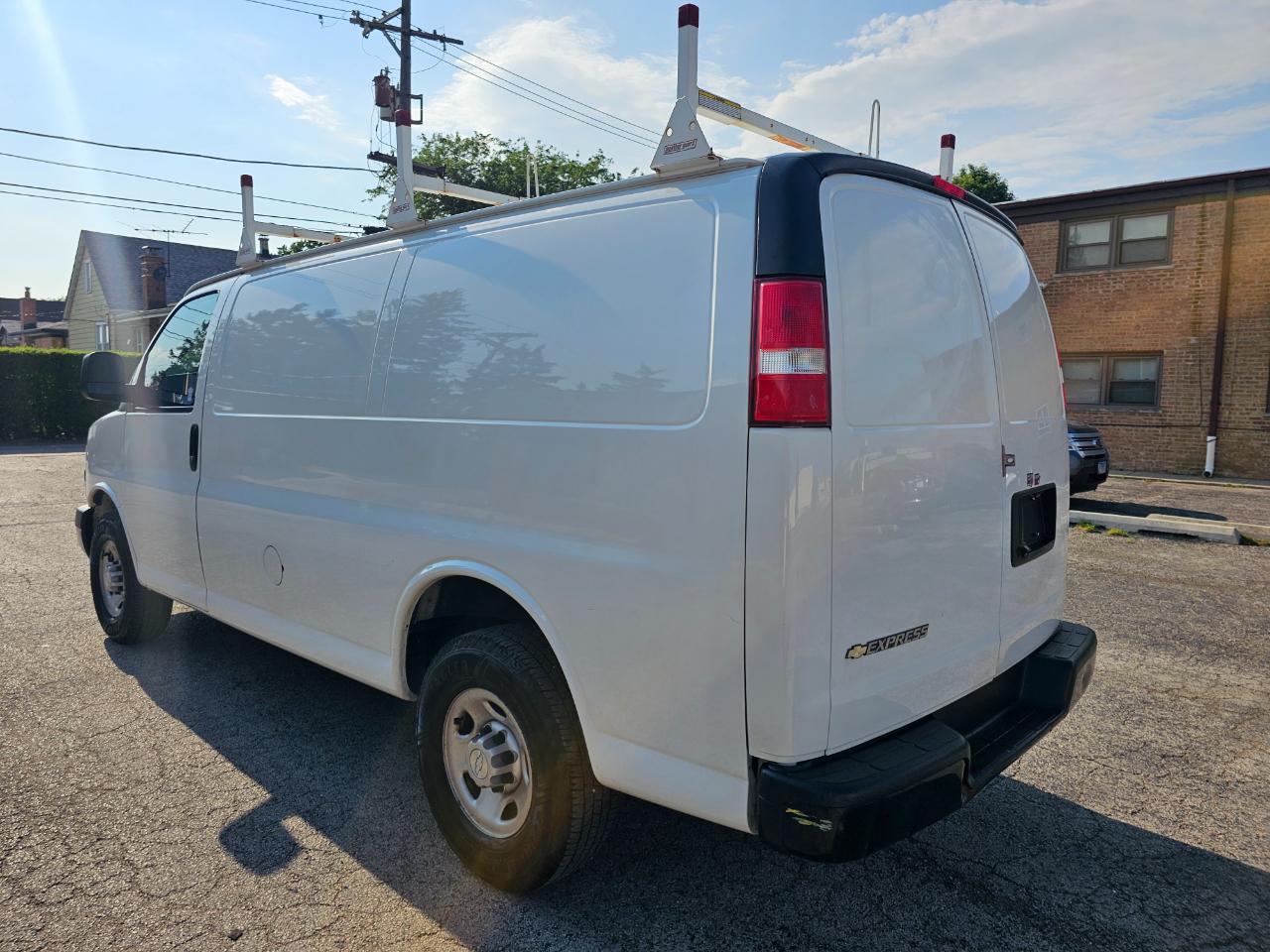 Chevrolet Express Cargo Van RWD 2500 135" 2019