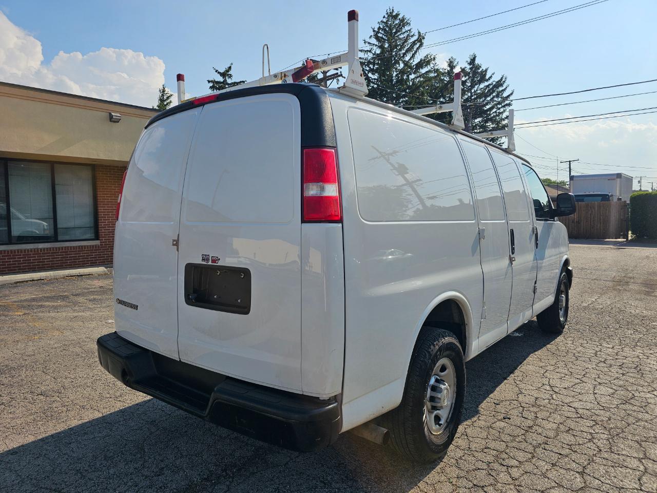Chevrolet Express Cargo Van RWD 2500 135" 2019