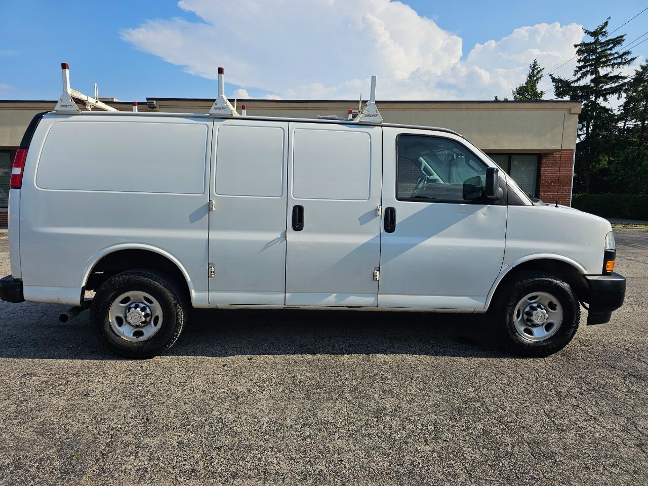 Chevrolet Express Cargo Van RWD 2500 135" 2019