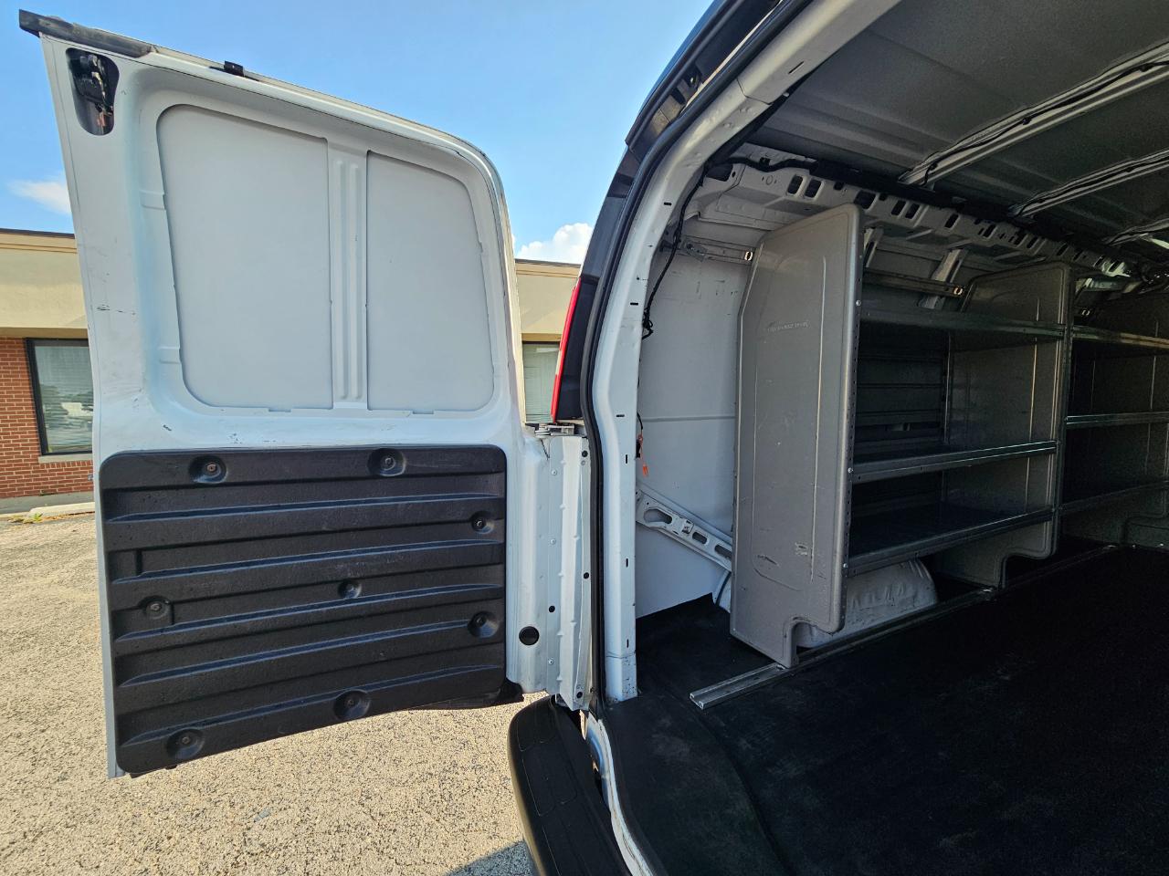 Chevrolet Express Cargo Van RWD 2500 135" 2019