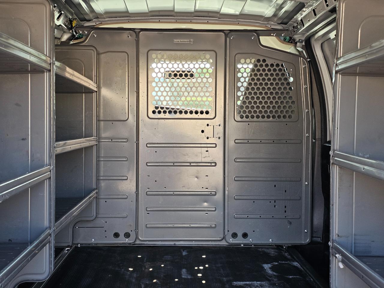 Chevrolet Express Cargo Van RWD 2500 135" 2019