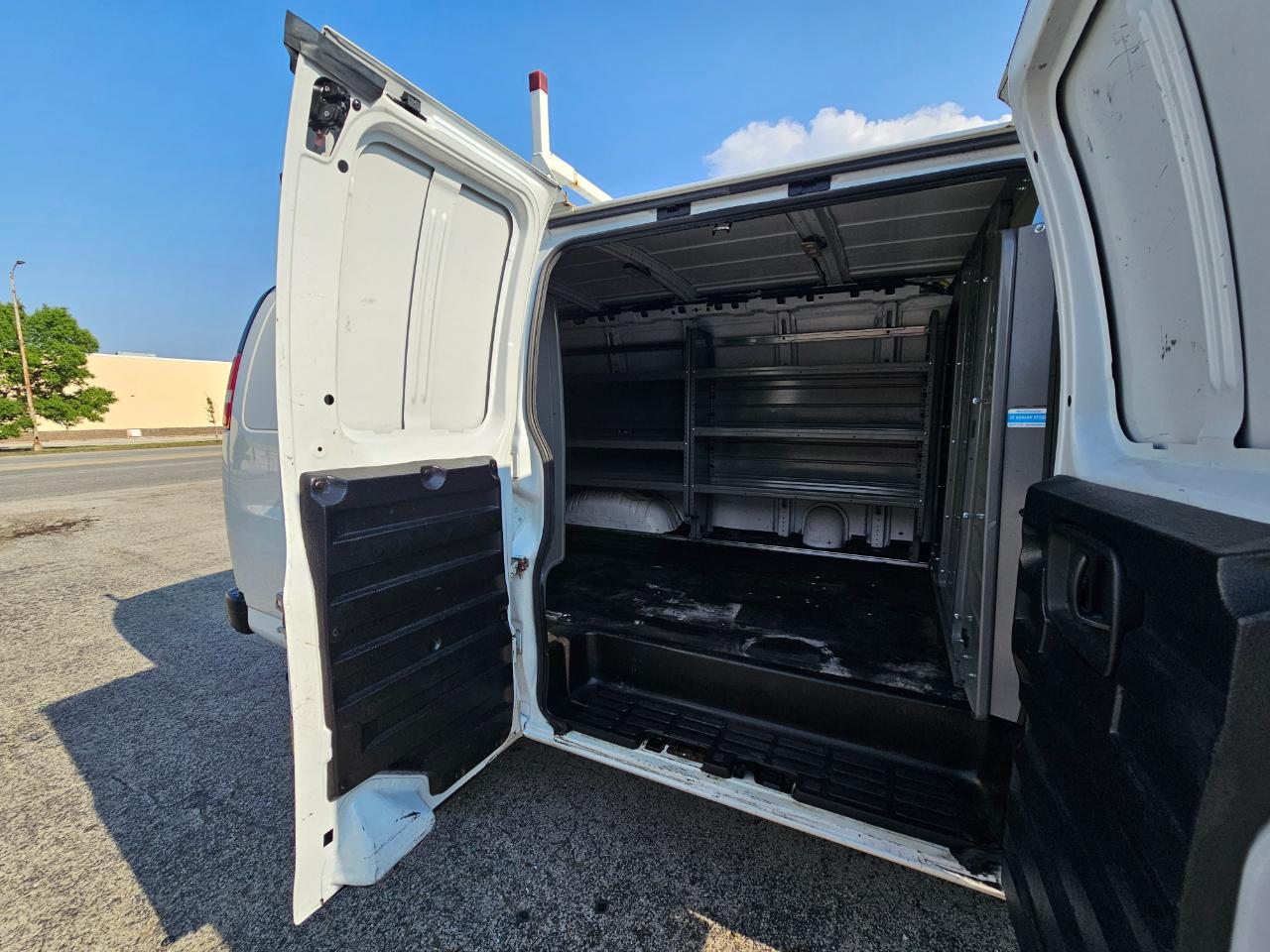 Chevrolet Express Cargo Van RWD 2500 135" 2019