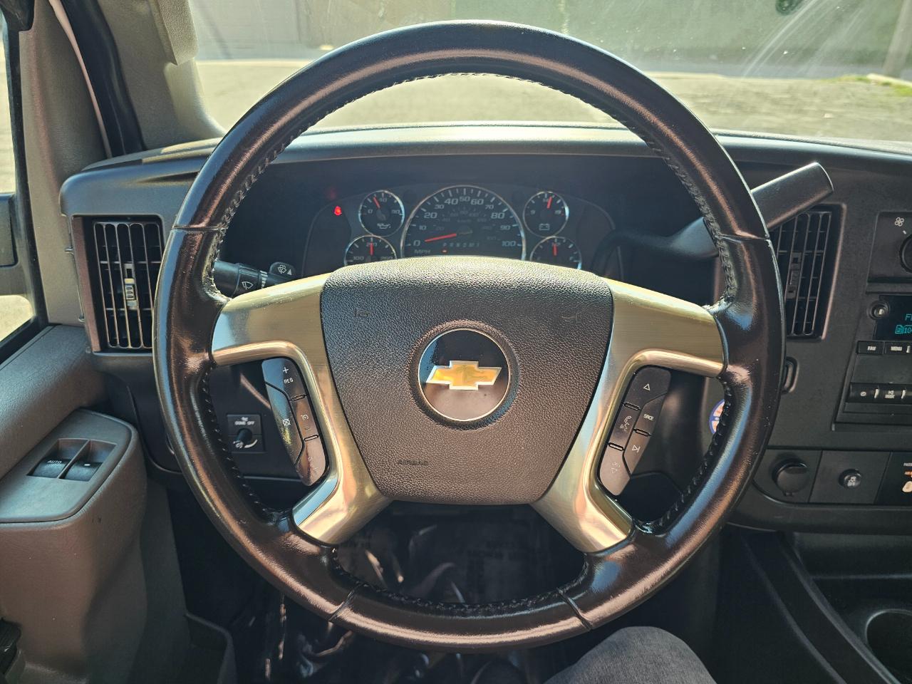 Chevrolet Express Cargo Van RWD 2500 135" 2019