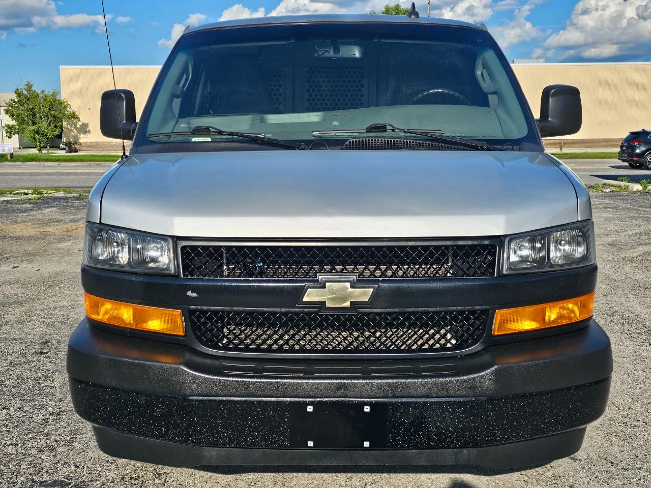 Chevrolet Express Cargo Van RWD 3500 135" 2019