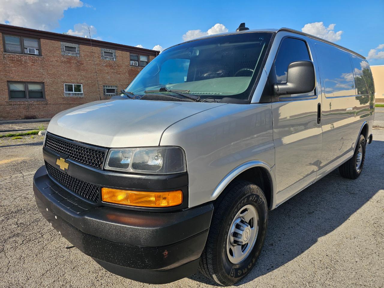 Chevrolet Express Cargo Van RWD 3500 135" 2019