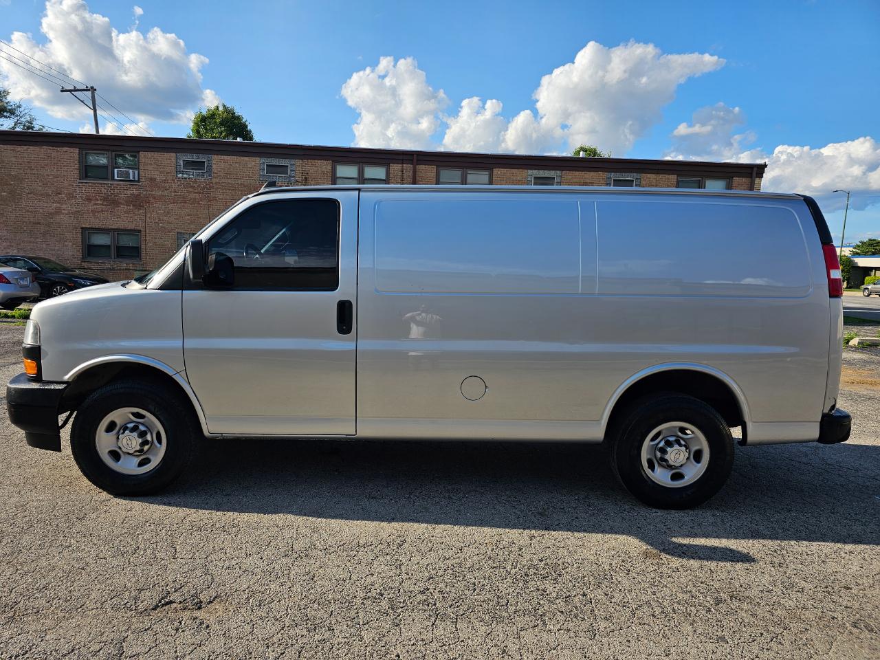 Chevrolet Express Cargo Van RWD 3500 135" 2019