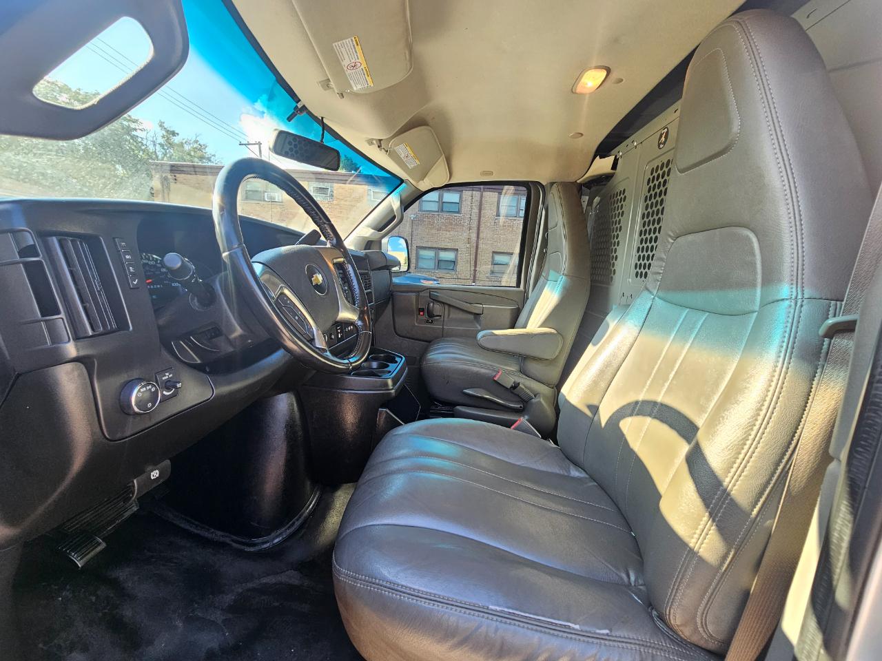 Chevrolet Express Cargo Van RWD 3500 135" 2019