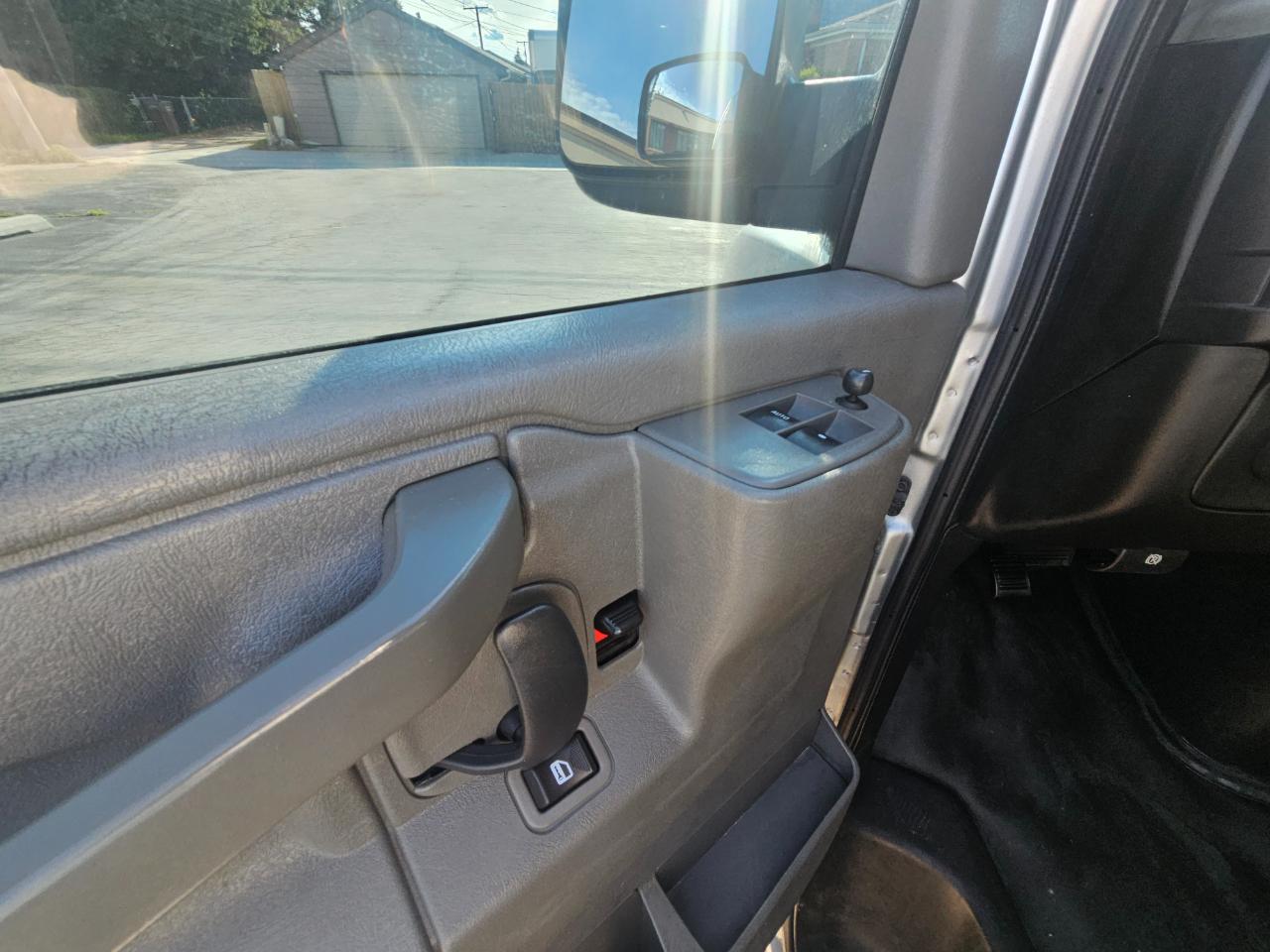 Chevrolet Express Cargo Van RWD 3500 135" 2019