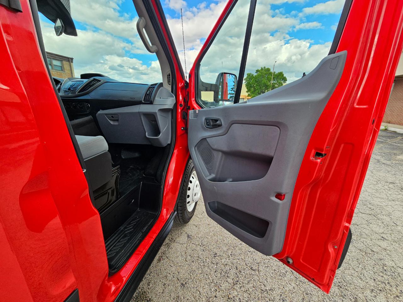 Ford Transit Cutaway T-350 DRW 138" WB 9950 GVWR 2019