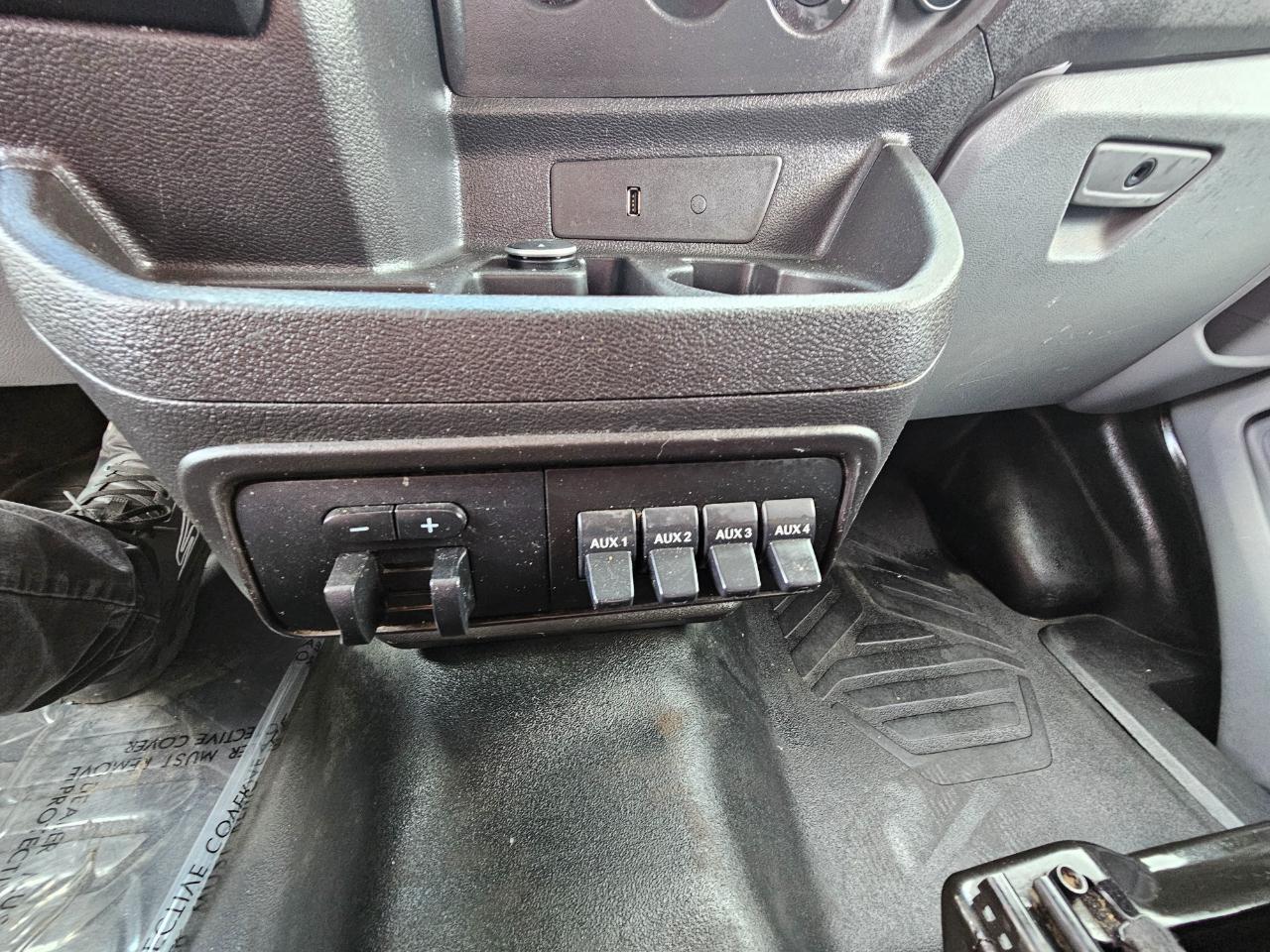 Ford Transit Cutaway T-350 DRW 138" WB 9950 GVWR 2019