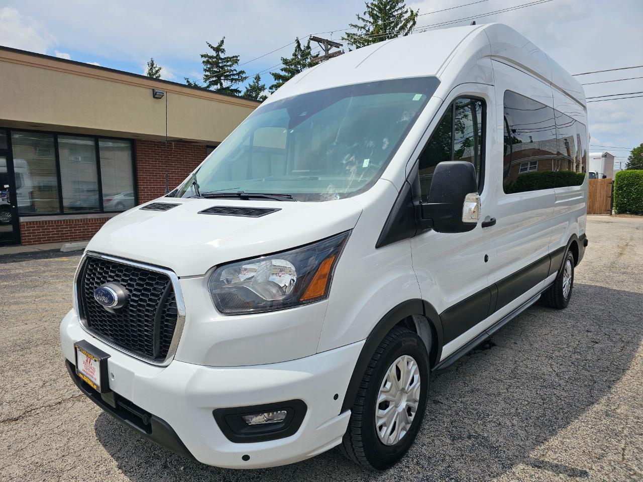 Ford Transit Passenger Wagon T-350 148" High Roof XLT RWD 2024