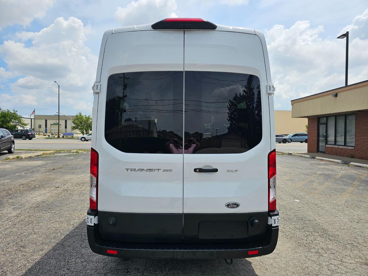 Ford Transit Passenger Wagon T-350 148" High Roof XLT RWD 2024