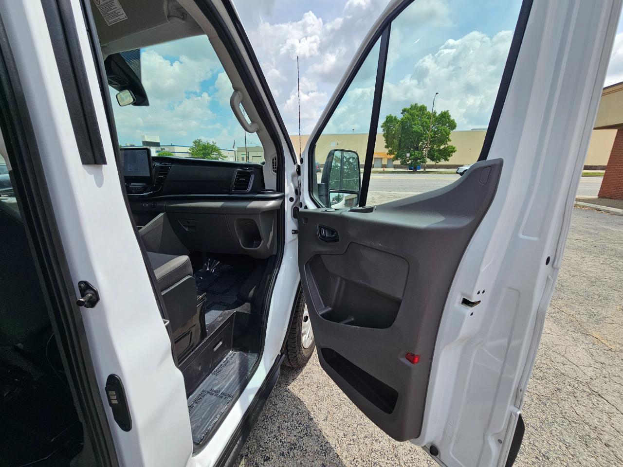 Ford Transit Passenger Wagon T-350 148" High Roof XLT RWD 2024
