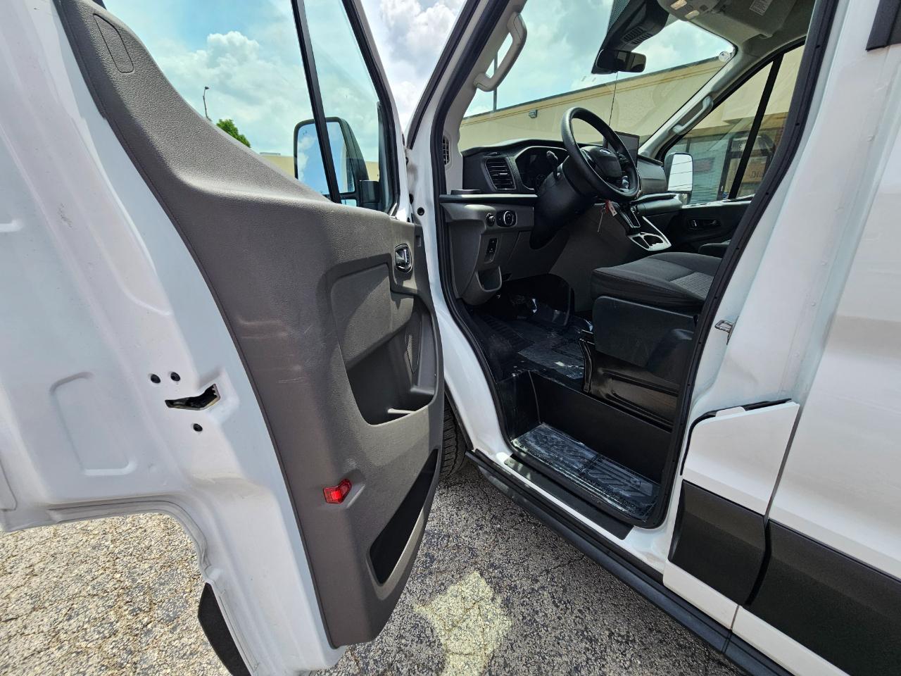 Ford Transit Passenger Wagon T-350 148" High Roof XLT RWD 2024