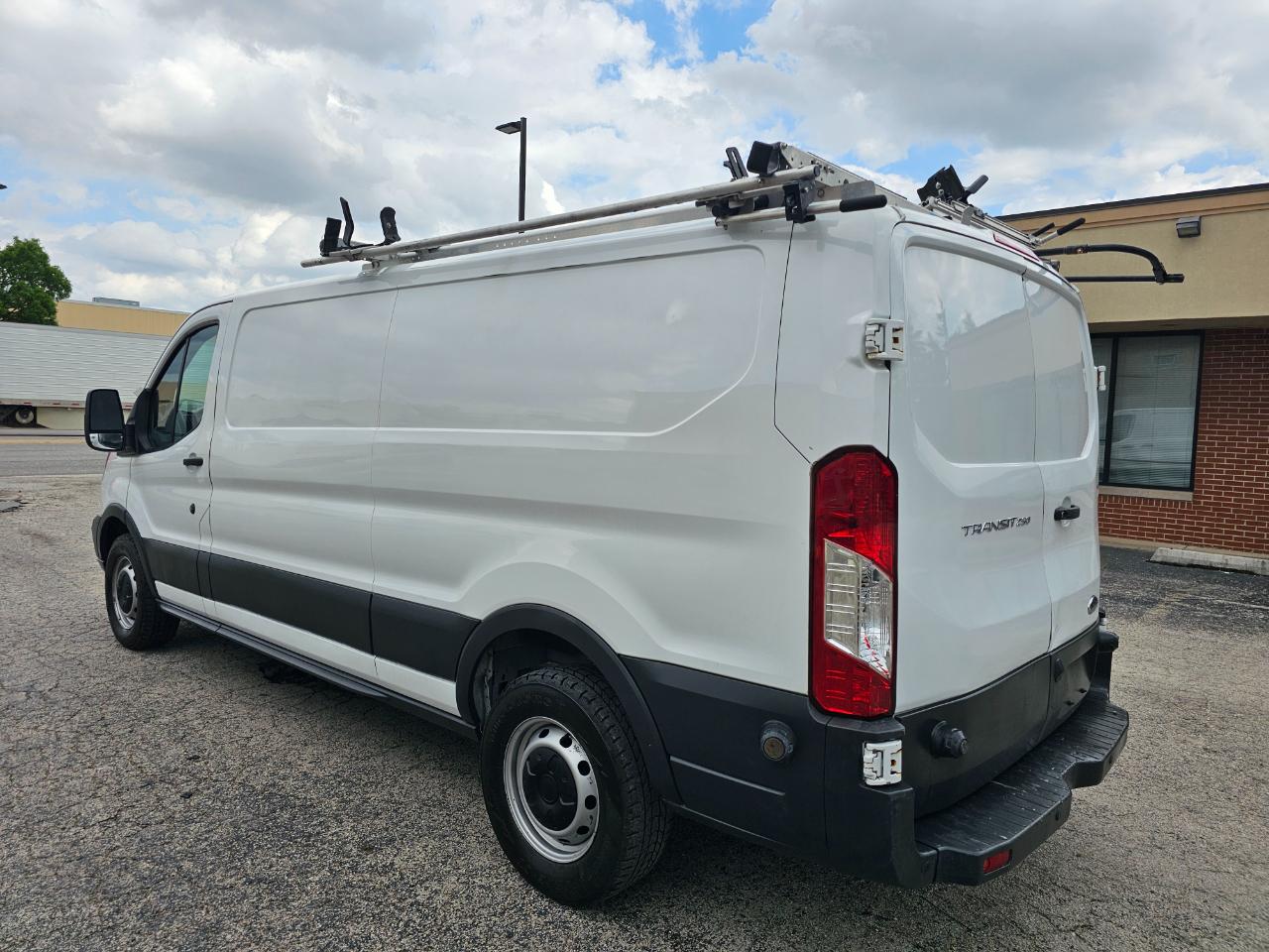 Ford Transit Van T-250 148" Low Rf 9000 GVWR Sliding RH Dr 2018