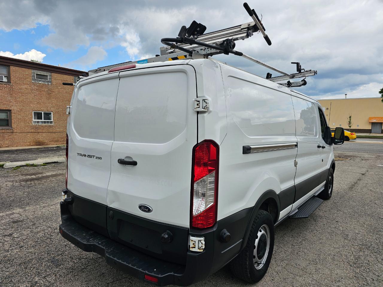 Ford Transit Van T-250 148" Low Rf 9000 GVWR Sliding RH Dr 2018
