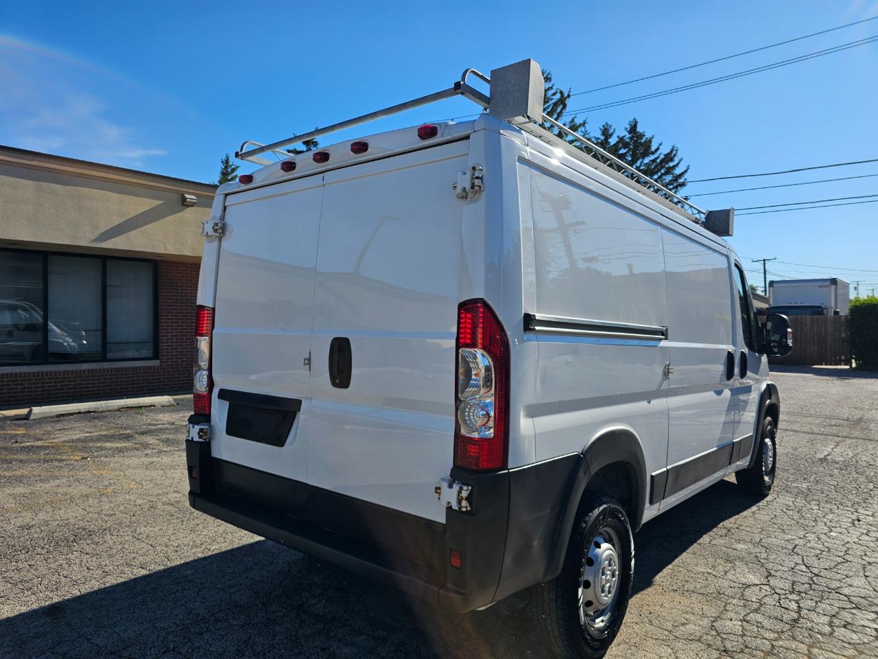 RAM ProMaster Cargo Van 1500 Low Roof 136" WB 2017