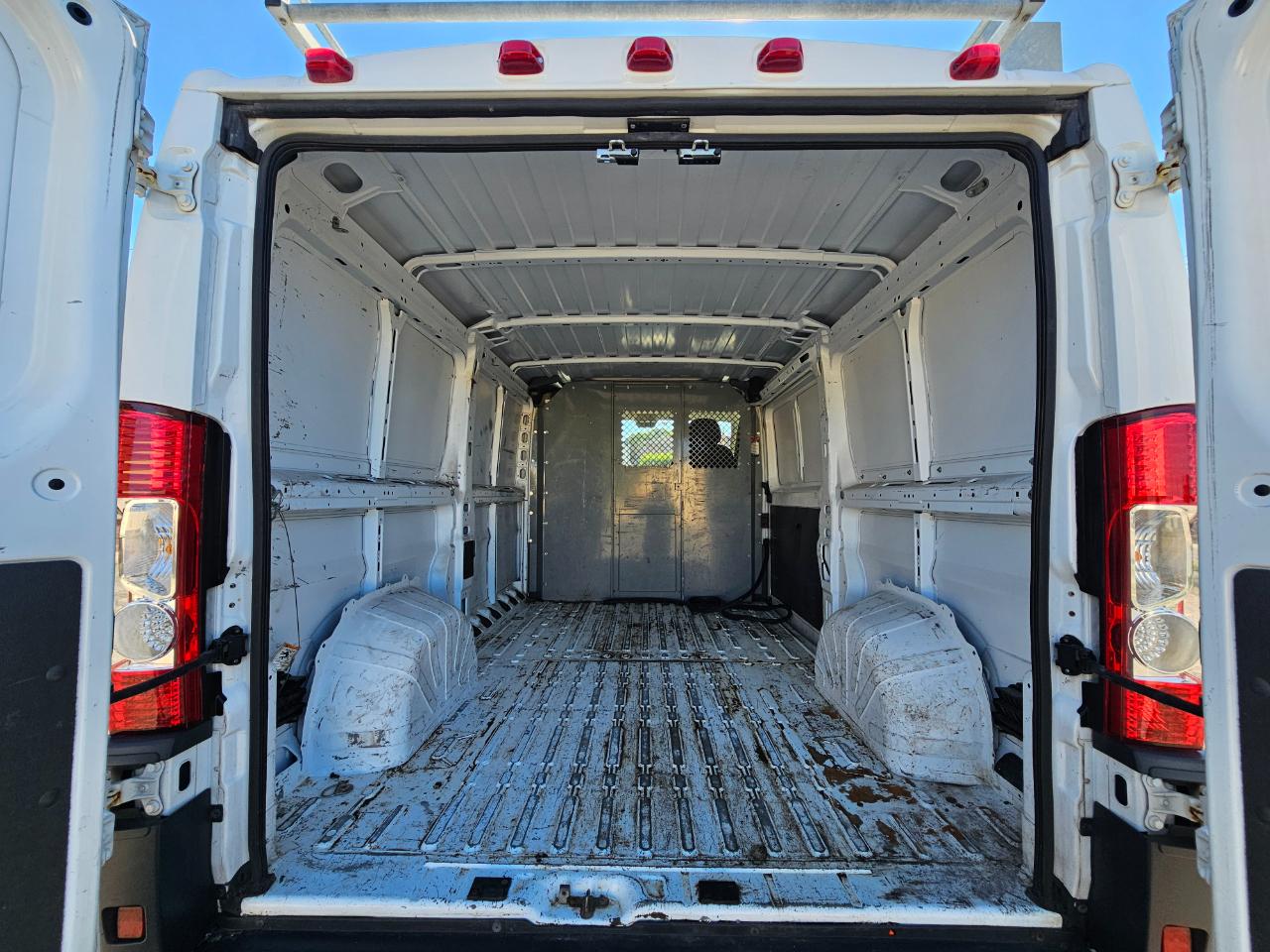 RAM ProMaster Cargo Van 1500 Low Roof 136" WB 2017