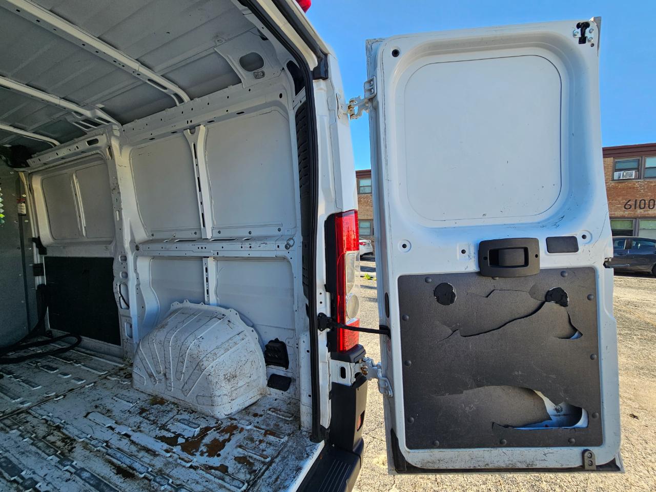 RAM ProMaster Cargo Van 1500 Low Roof 136" WB 2017