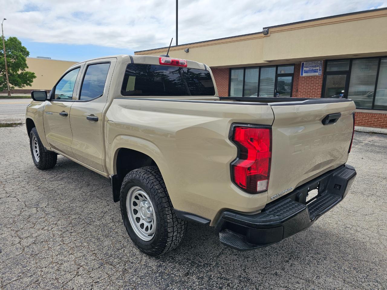 Chevrolet Colorado 2WD Crew Cab WT 2024