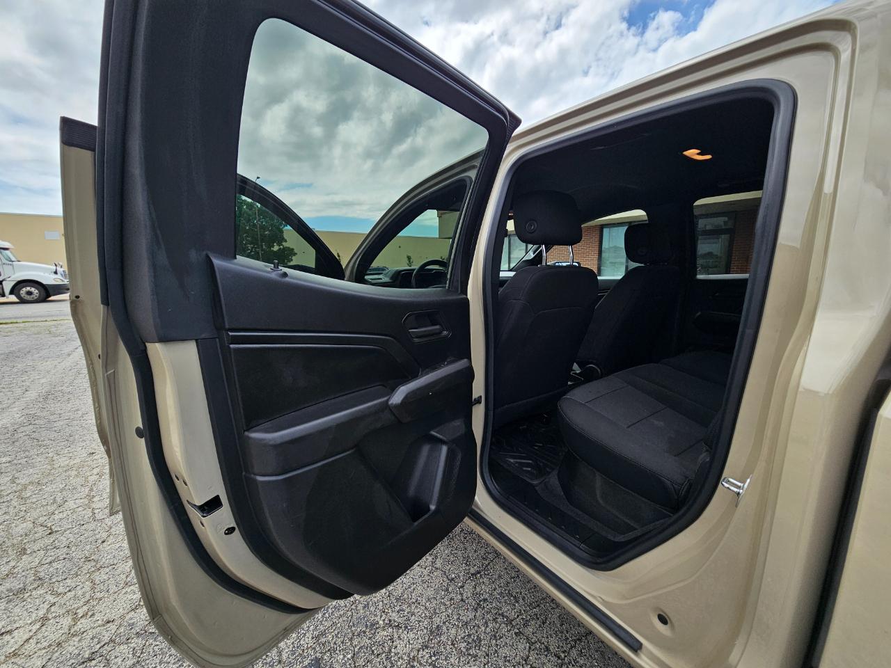 Chevrolet Colorado 2WD Crew Cab WT 2024