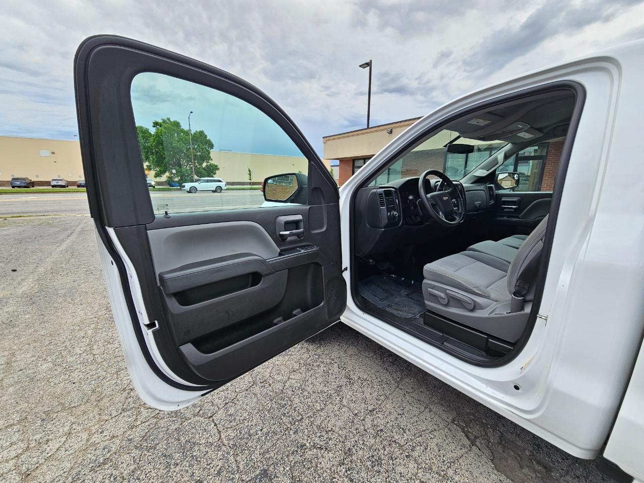 Chevrolet Silverado 1500 2WD Reg Cab 133.0" Work Truck 2018