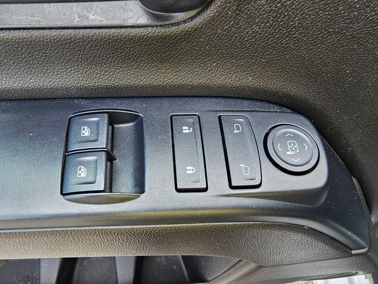 Chevrolet Silverado 1500 2WD Reg Cab 133.0" Work Truck 2018