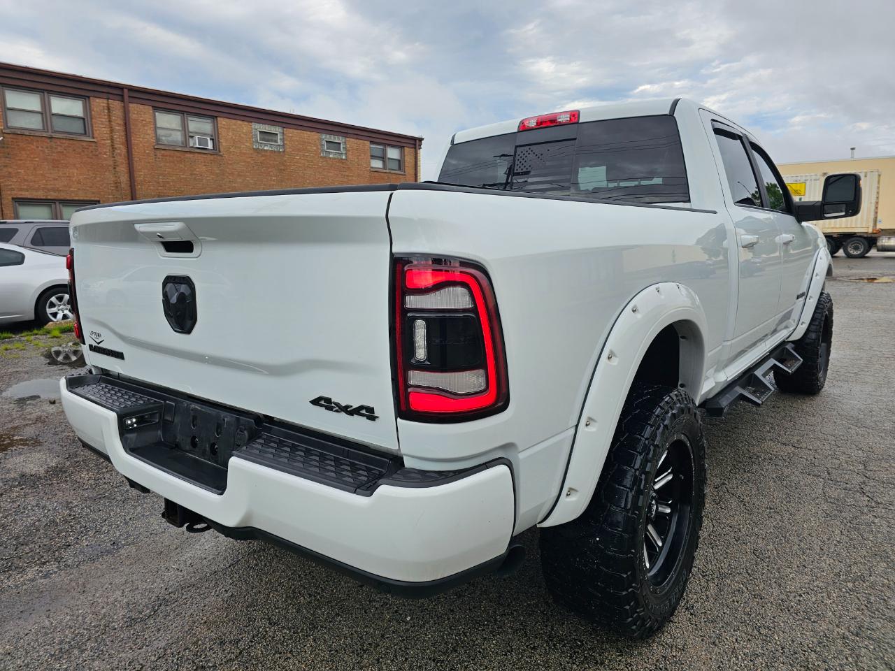 RAM 2500 Laramie 4x4 Crew Cab 6'4" Box 2023