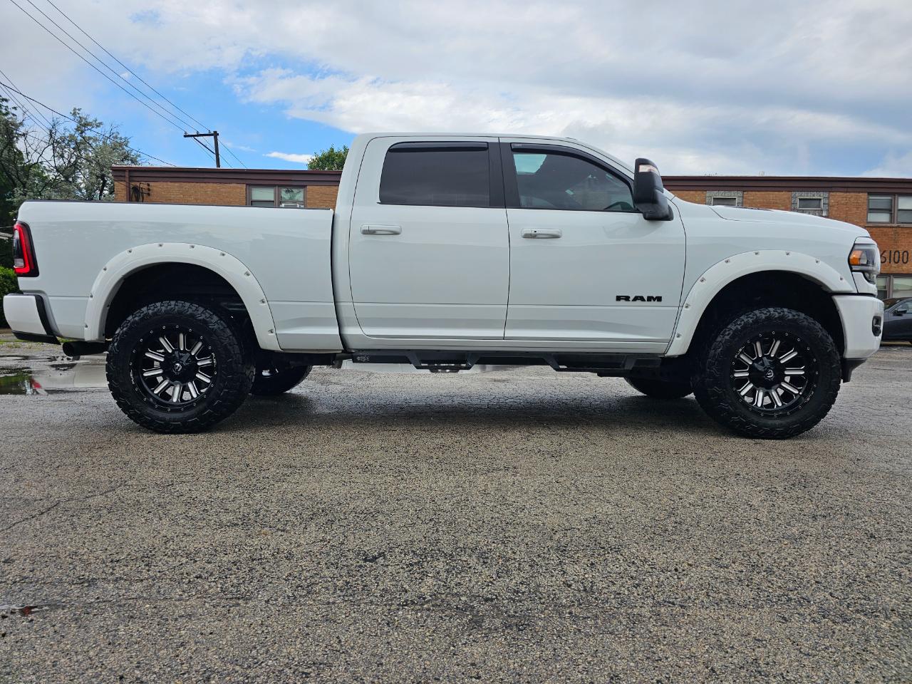 RAM 2500 Laramie 4x4 Crew Cab 6'4" Box 2023