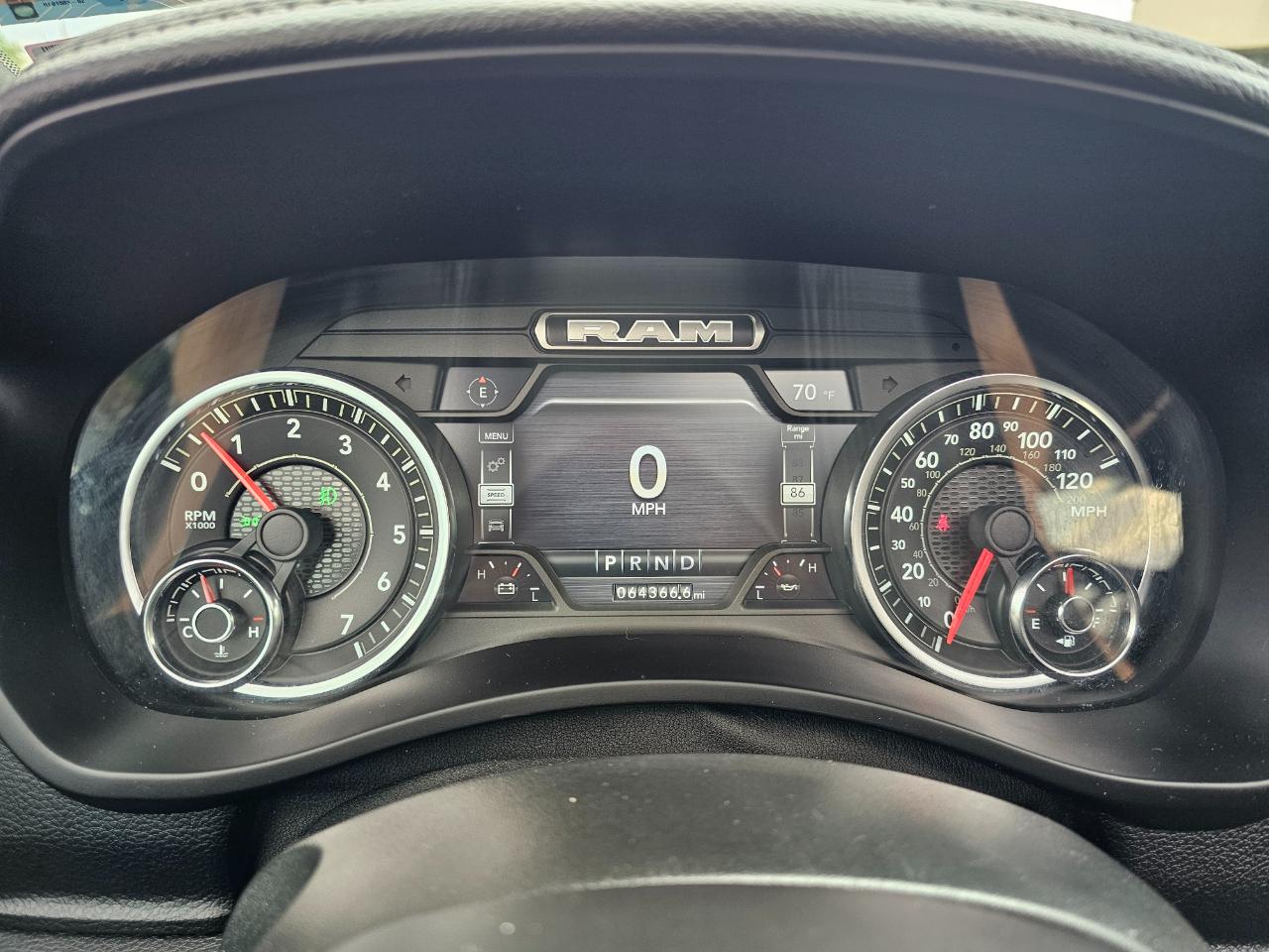RAM 2500 Laramie 4x4 Crew Cab 6'4" Box 2023