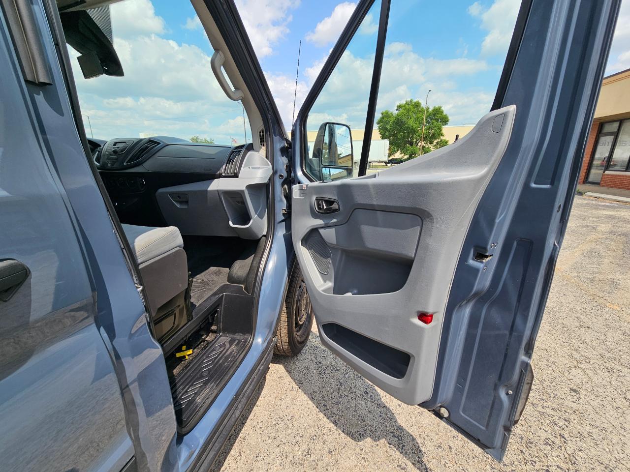 Ford Transit Van T-250 148" EL Hi Rf 9000 GVWR Sliding RH Dr 2019