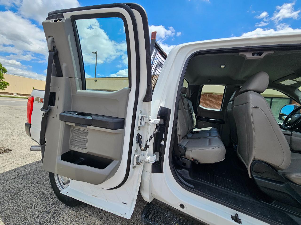 Ford Super Duty F-250 SRW 4WD SuperCab 158" XL 2020