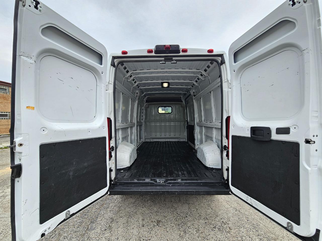 RAM ProMaster Cargo Van Tradesman 2500 High Roof 159" WB w/Pass Seat 2024