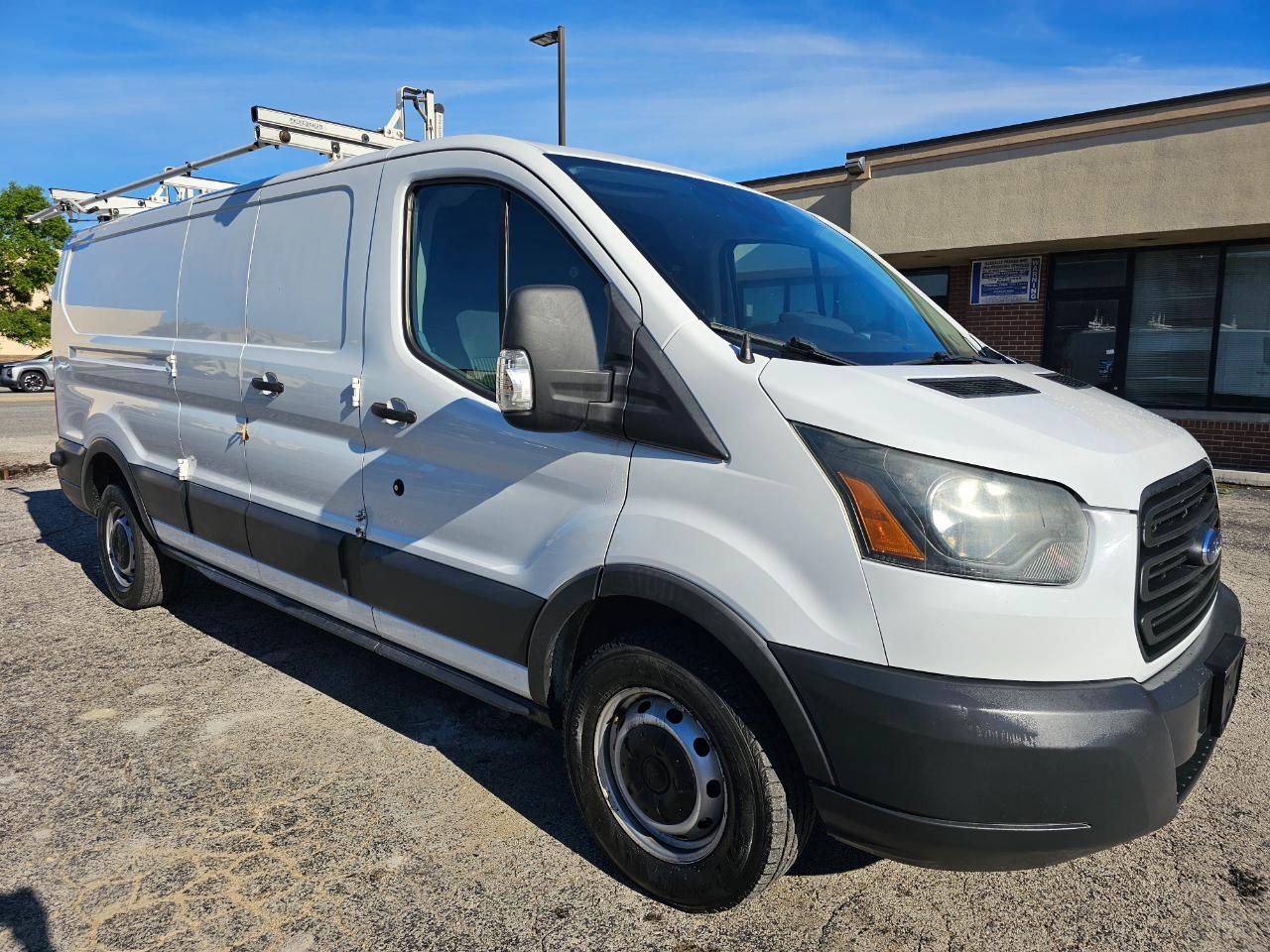Ford Transit Cargo Van T-250 148" Low Rf 9000 GVWR Swing-Out RH Dr 2018