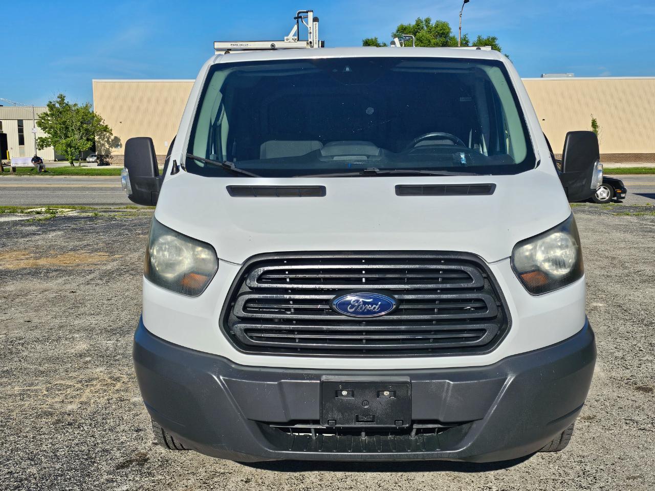 Ford Transit Cargo Van T-250 148" Low Rf 9000 GVWR Swing-Out RH Dr 2018