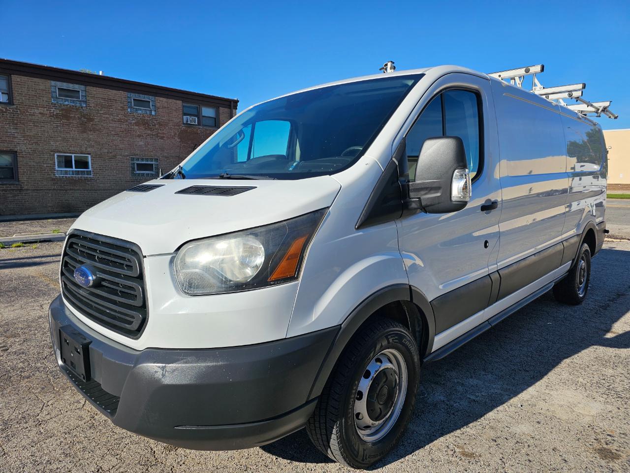 Ford Transit Cargo Van T-250 148" Low Rf 9000 GVWR Swing-Out RH Dr 2018