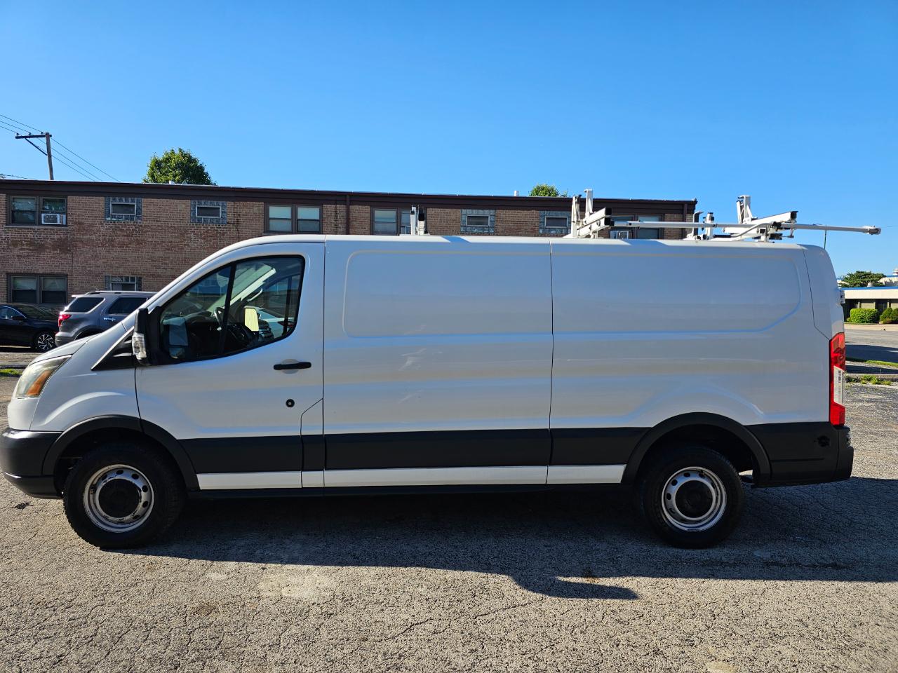 Ford Transit Cargo Van T-250 148" Low Rf 9000 GVWR Swing-Out RH Dr 2018