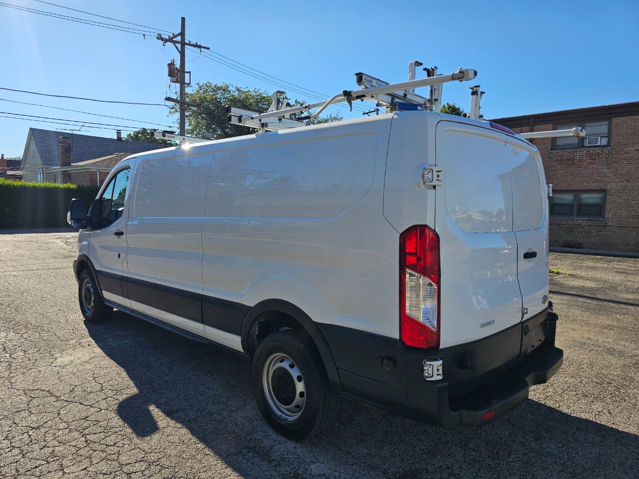 Ford Transit Cargo Van T-250 148" Low Rf 9000 GVWR Swing-Out RH Dr 2018