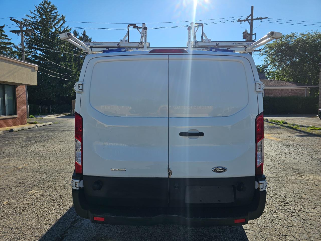 Ford Transit Cargo Van T-250 148" Low Rf 9000 GVWR Swing-Out RH Dr 2018
