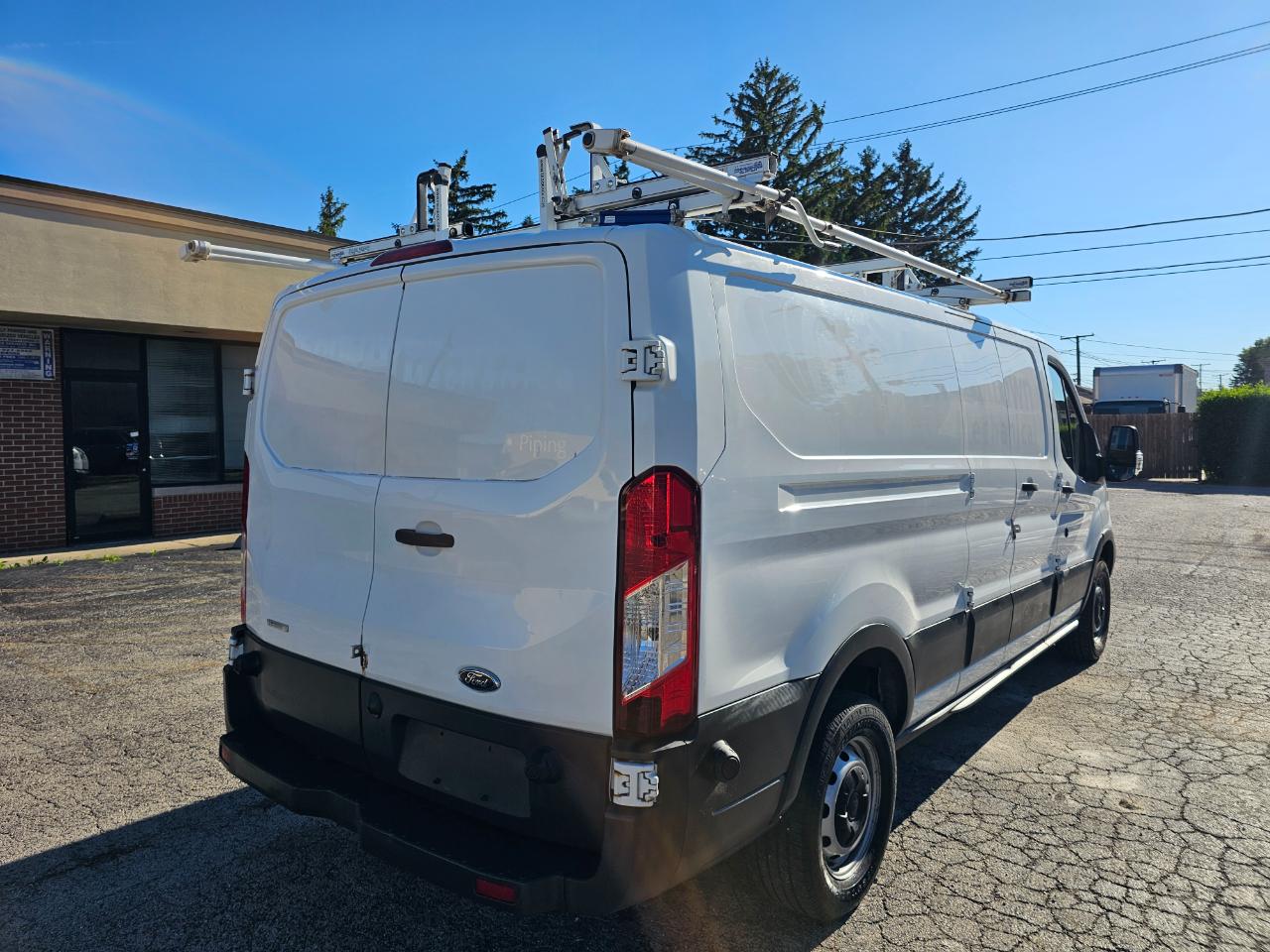 Ford Transit Cargo Van T-250 148" Low Rf 9000 GVWR Swing-Out RH Dr 2018