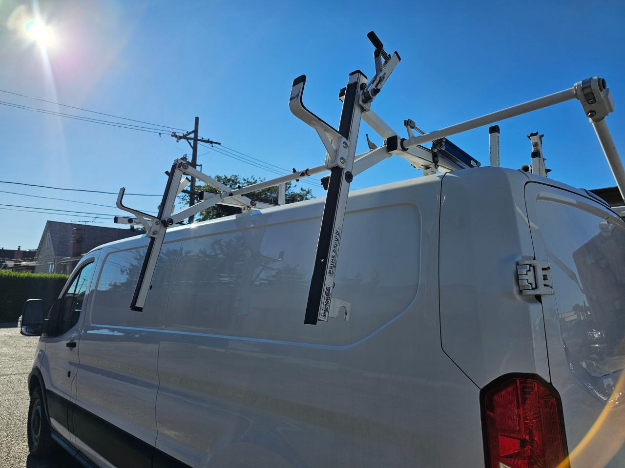Ford Transit Cargo Van T-250 148" Low Rf 9000 GVWR Swing-Out RH Dr 2018