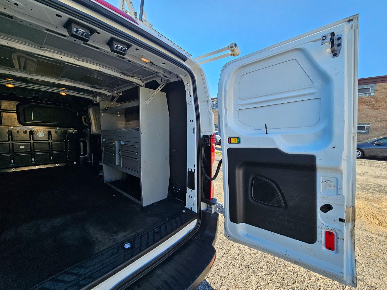 Ford Transit Cargo Van T-250 148" Low Rf 9000 GVWR Swing-Out RH Dr 2018