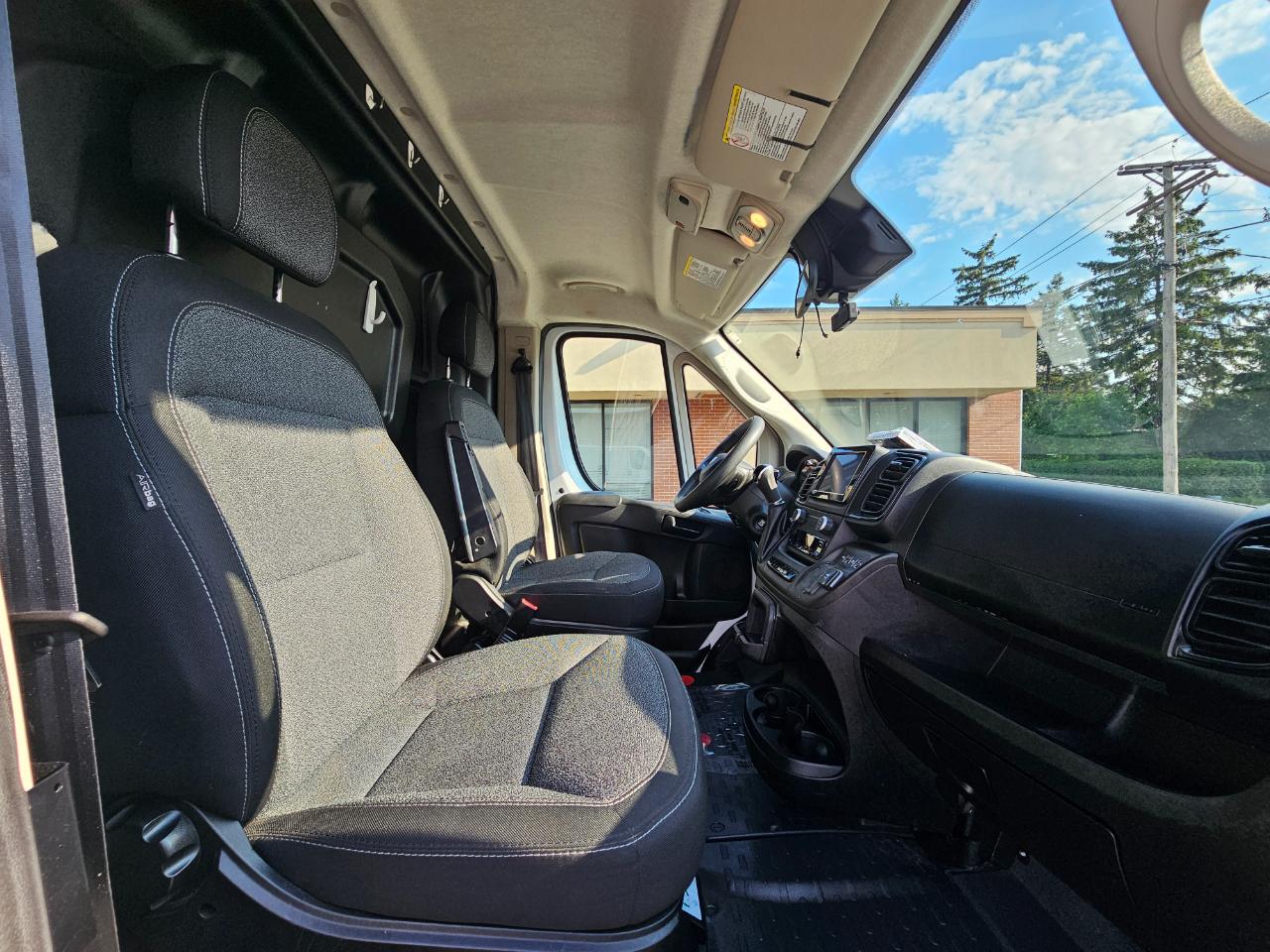 RAM ProMaster Cargo Van 1500 Low Roof 136" WB 2022