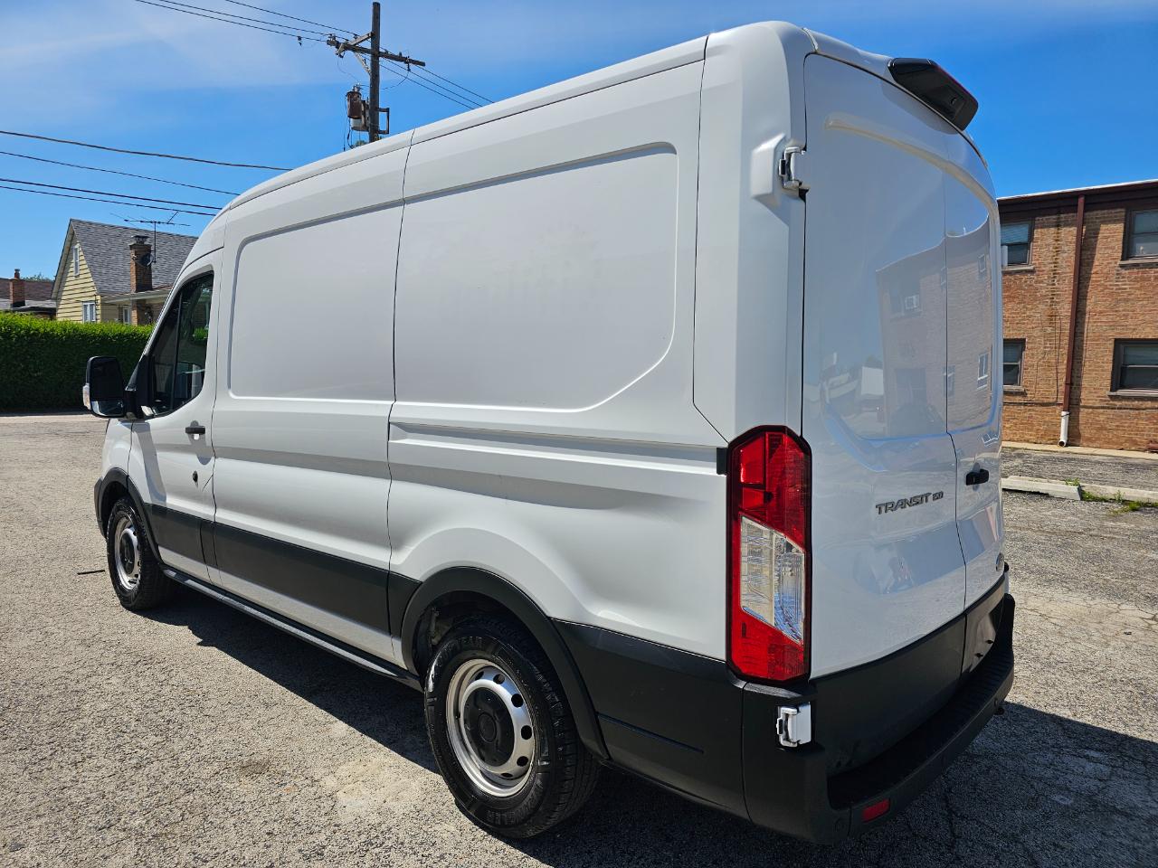 Ford Transit Cargo Van T-150 130" Med Rf 8670 GVWR RWD 2020