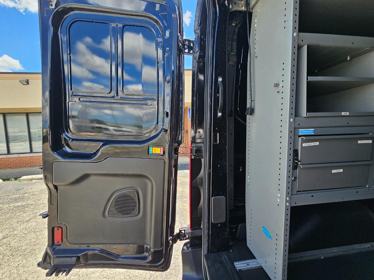 Ford Transit Cargo Van T-250 148" Med Rf 9000 GVWR Sliding RH Dr 2017
